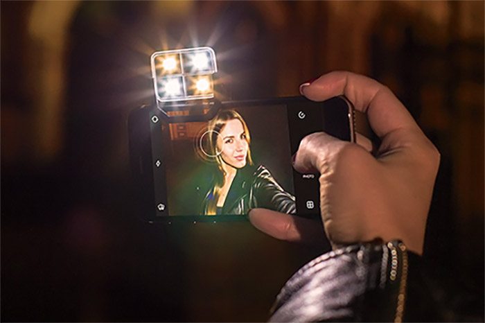 Wireless Flash For Iphone